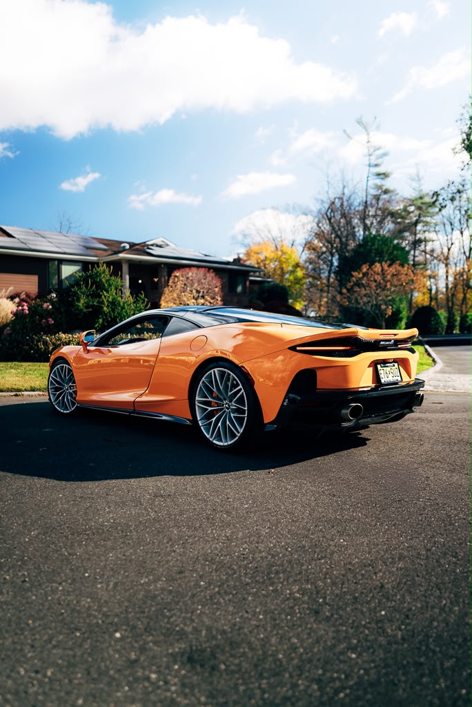 McLaren GT 2023