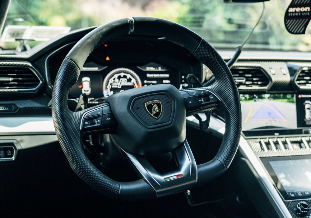Lamborghini Urus Black