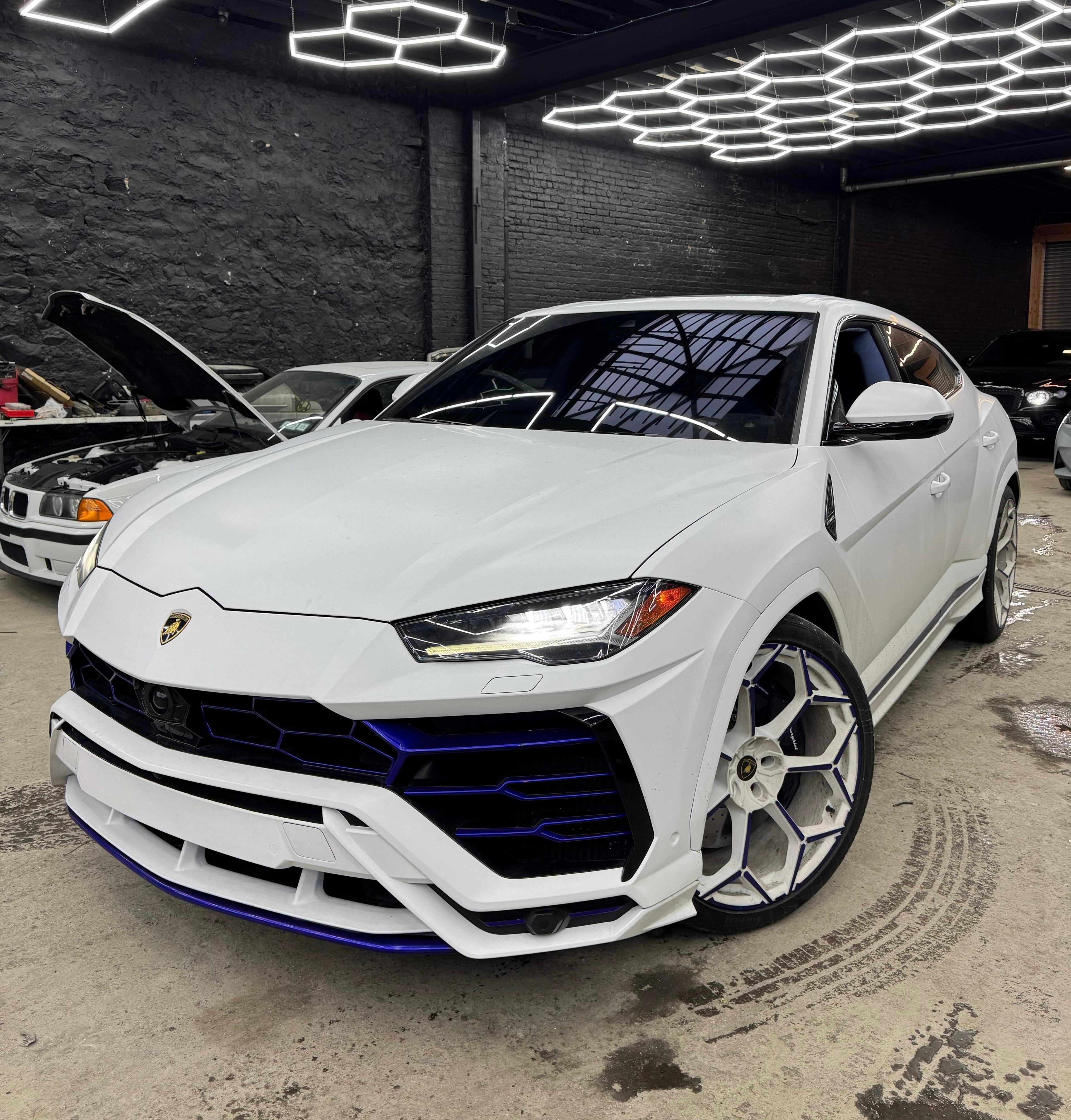 Lamborghini Urus White Blue Interior