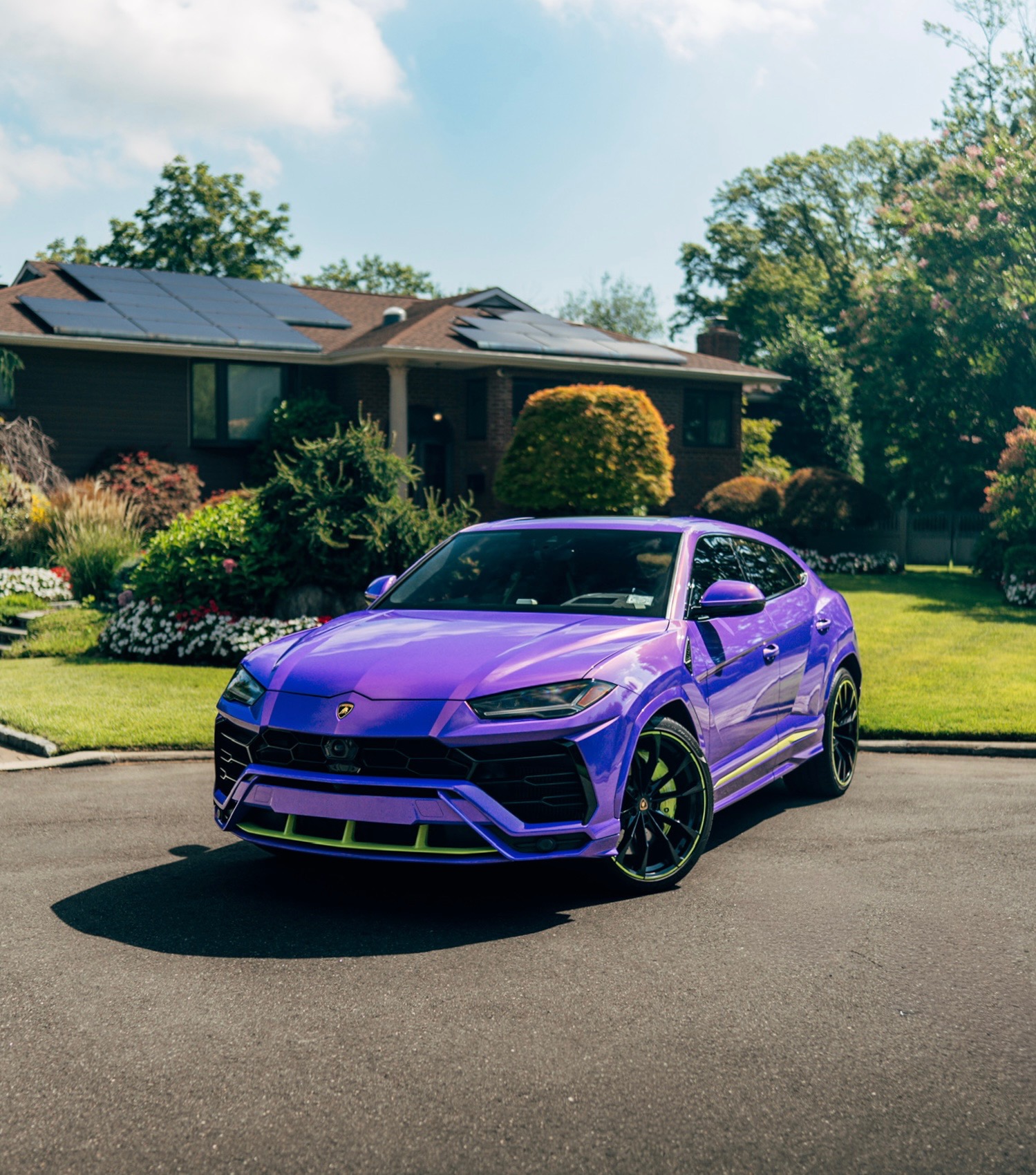 Lamborghini Urus Purple