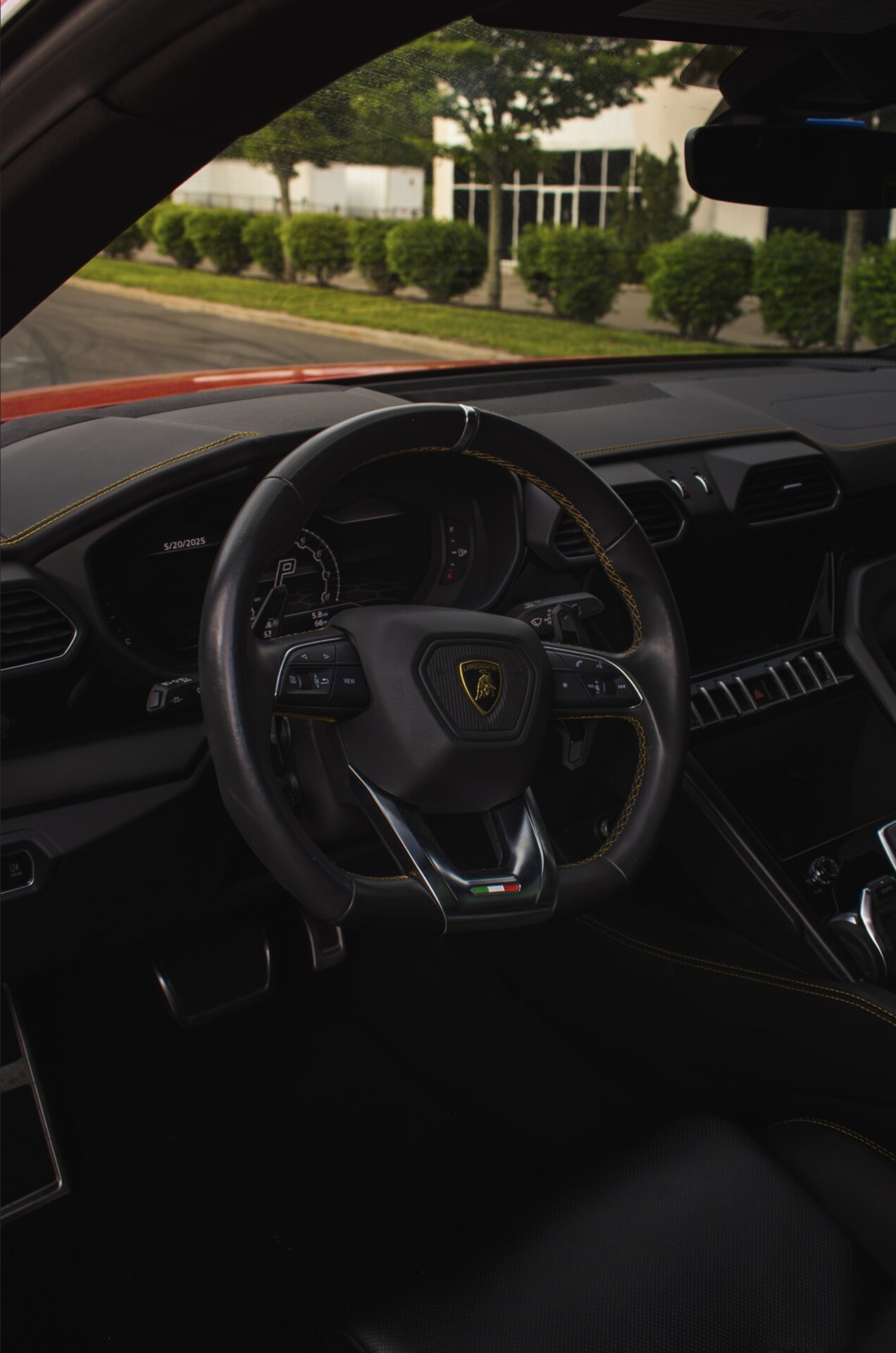 Lamborghini Urus Red